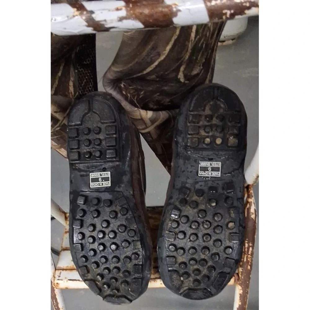 Size Sm/Med. Ducks Unlimited 1600 Gram Thinsulate Camo Hunting Waders Size 9